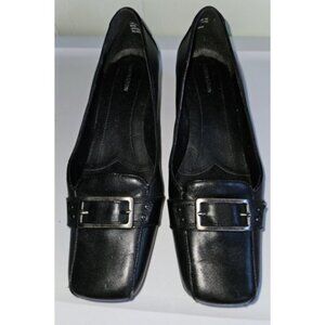 * COVINGTON Black Leather Buckle Pump Ladies Size 8